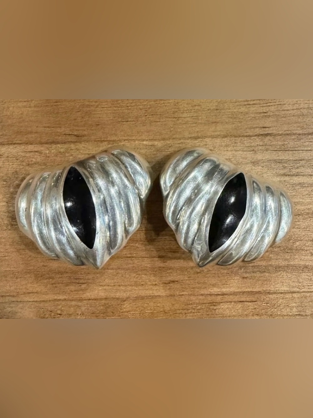 Vintage Taxco Mexico 925 Sterling Black and Ribbed Clip On Earrings